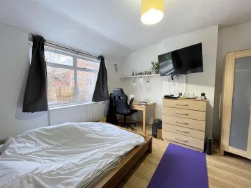 Welby Avenue